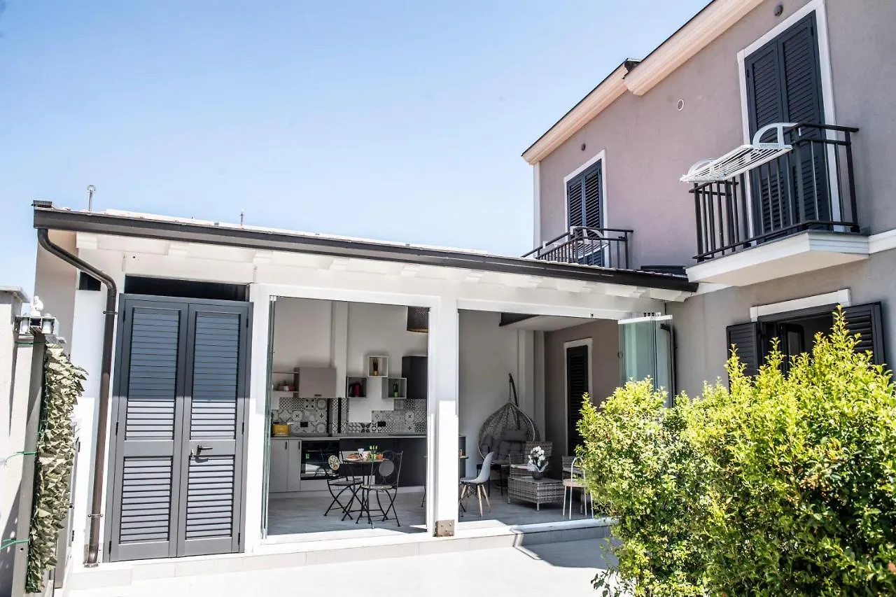 B&B Màkari holiday home Barcellona Pozzo di Gotto Bed & Breakfast